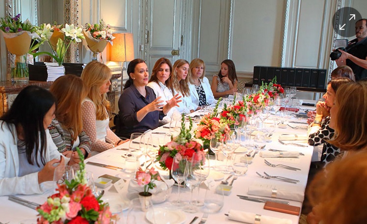 Michetti almorzó con mujeres líderes